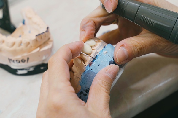 Denture Repair: Common Problems, Causes, And When To Call A Dentist