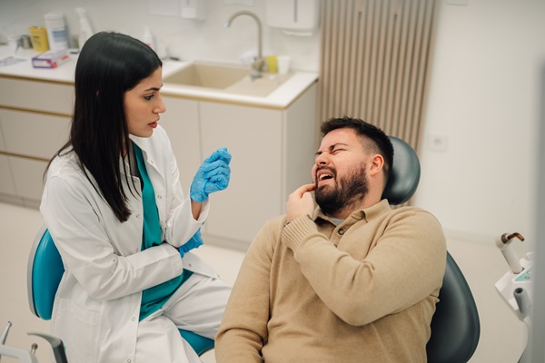 Tooth Extraction Guide: What Happens During And After The Procedure